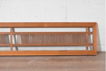 ヴィンテージ建具　昭和後期　細かな縦格子を配した格子欄間2枚セット　(R-091468)