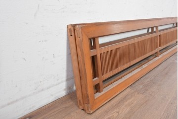 ヴィンテージ建具　昭和後期　細かな縦格子を配した格子欄間2枚セット　(R-091468)