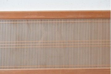 ヴィンテージ建具　昭和後期　端正な佇まいの両面ガラス入り筬欄間2枚セット　(R-091469)