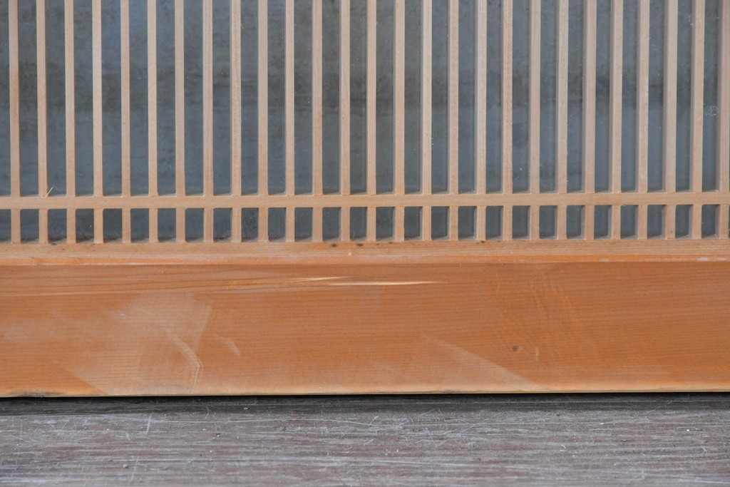 ヴィンテージ建具　昭和後期　端正な佇まいの両面ガラス入り筬欄間2枚セット　(R-091469)