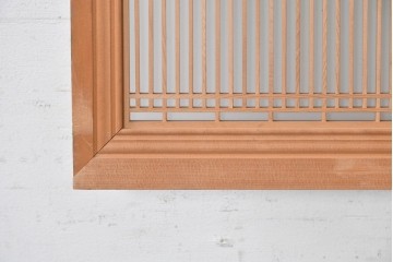 ヴィンテージ建具　昭和後期　片面ガラス　繊細な縦格子が連なる筬欄間1枚　(R-091470)