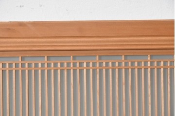 ヴィンテージ建具　昭和後期　片面ガラス　繊細な縦格子が連なる筬欄間1枚　(R-091470)