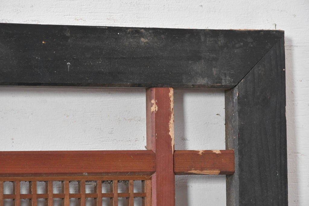 アンティーク建具　昭和初期から昭和中期　黒い外枠がレトロな筬欄間2枚セット　(R-091471)