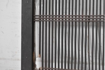 アンティーク建具　明治から大正期　深い色合いが和の趣を添える筬欄間2枚セット　(R-091472)