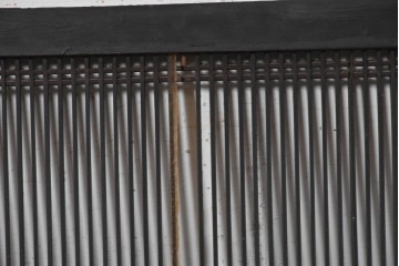 アンティーク建具　明治から大正期　深い色合いが和の趣を添える筬欄間2枚セット　(R-091472)