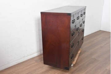 中古　美品　国産　青木産業　江戸シリーズ　欅(ケヤキ)材　重厚な金具使いと力強い杢目が魅力の整理箪笥　(R-091473)