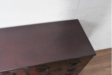 中古　美品　国産　青木産業　江戸シリーズ　欅(ケヤキ)材　重厚な金具使いと力強い杢目が魅力の整理箪笥　(R-091473)
