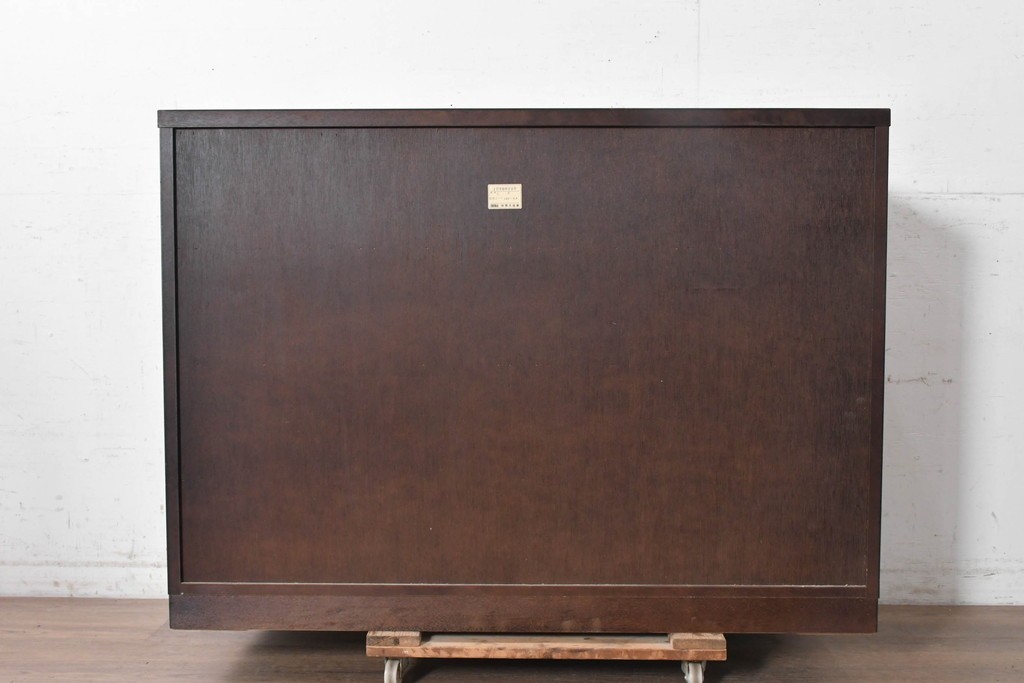 中古　美品　国産　青木産業　江戸シリーズ　欅(ケヤキ)材　重厚な金具使いと力強い杢目が魅力の整理箪笥　(R-091473)