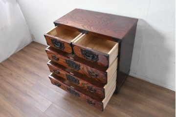 中古　岩谷堂箪笥　「菊幸」　菊文様の金具が重厚感を高める衣装箪笥　(R-091474)