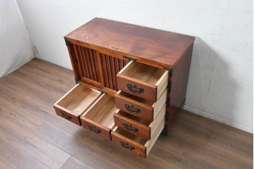 中古　美品　岩谷堂箪笥　縦桟を配した板戸と力強い木目が美しいキャスター付きサイドボード　(R-091476)