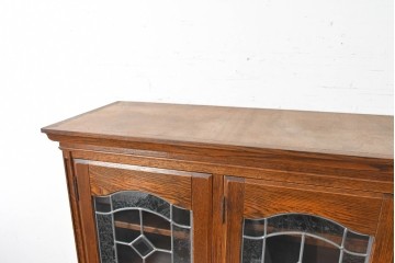 中古　美品　三越家具 COUNTRY HOUSE(カントリーハウス)　Brugge(ブルージュ)　バラをあしらったステンドグラスが上品な食器棚　(R-091478)