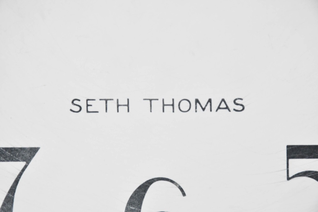 アメリカアンティーク　1910年から1920年頃　セス・トーマス(Seth Thomas)　シンプルな佇まいが魅力の壁掛け時計　(R-091480)