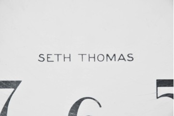 アメリカアンティーク　1910年から1920年頃　セス・トーマス(Seth Thomas)　シンプルな佇まいが魅力の壁掛け時計　(R-091480)