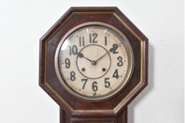 アメリカアンティーク　1910年頃　WATERBURY CLOCK CO.(ウォーターベリー)　深い色合いと金色の組み合わせがお洒落な八角壁掛け時計　(R-091483)