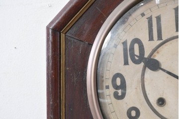 アメリカアンティーク　1910年頃　WATERBURY CLOCK CO.(ウォーターベリー)　深い色合いと金色の組み合わせがお洒落な八角壁掛け時計　(R-091483)