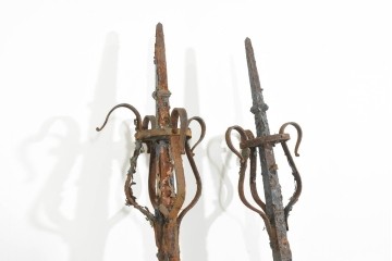 イギリスアンティーク　1820年から1840年頃　ガーデンアイテムにおすすめ!　古びたアイアンの質感が味わい深い支柱2本セット　(R-091487)