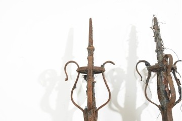 イギリスアンティーク　1820年から1840年頃　ガーデンアイテムにおすすめ!　古びたアイアンの質感が味わい深い支柱2本セット　(R-091491)