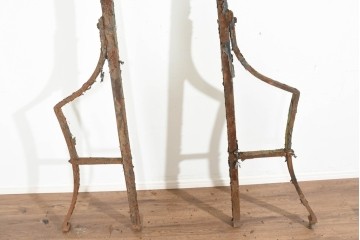 イギリスアンティーク　1820年から1840年頃　ガーデンアイテムにおすすめ!　古びたアイアンの質感が味わい深い支柱2本セット　(R-091493)