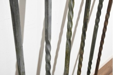 イギリスヴィンテージ建具　1960年頃　曲線装飾と植物モチーフが優雅なアイアンフェンス1枚　(R-091514)