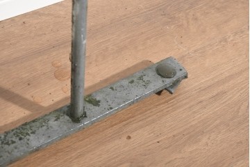 イギリスヴィンテージ建具　1970年から1980年頃　フープトップのデザインがかわいらしいアイアンフェンス1枚　(R-091515)