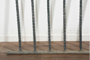 イギリスヴィンテージ建具　アイアン　槍のような意匠がクラシカルなフェンス1枚　(R-091526)