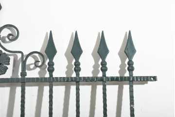 イギリスヴィンテージ建具　アイアン　槍のような意匠がクラシカルなフェンス1枚　(R-091527)