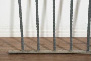 イギリスヴィンテージ建具　アイアン　槍のような意匠がクラシカルなフェンス1枚　(R-091527)