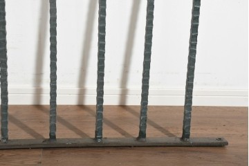 イギリスヴィンテージ建具　アイアン　槍のような意匠がクラシカルなフェンス1枚　(R-091527)