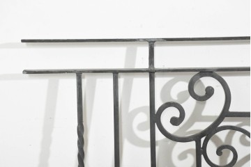 ヨーロッパヴィンテージ建具　アイアン　大きく広がるスクロールとアカンサスリーフがクラシカルなフェンス1枚　(R-091532)