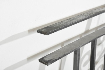 ヨーロッパヴィンテージ建具　アイアン　大きく広がるスクロールとアカンサスリーフがクラシカルなフェンス1枚　(R-091532)