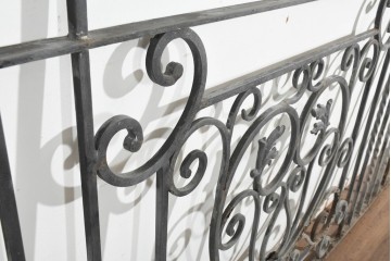 ヨーロッパヴィンテージ建具　アイアン　アカンサスリーフとスクロール装飾のフェンス1枚　(R-091533)
