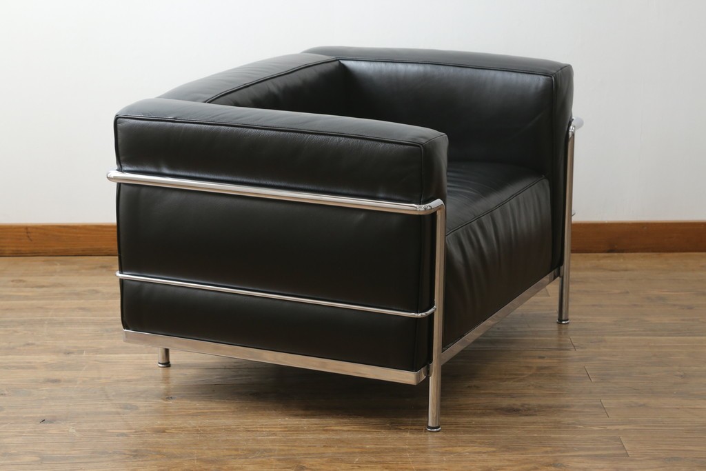 中古　イタリア製　Cassina(カッシーナ)　ル・コルビュジエ(Le Corbusier)　LC3　DURABLE(デュラーブル)　1人掛けソファ　(R-091548)