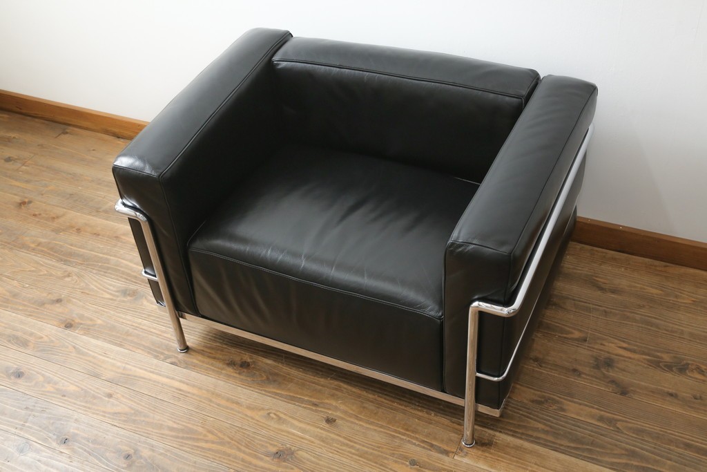 中古　イタリア製　Cassina(カッシーナ)　ル・コルビュジエ(Le Corbusier)　LC3　DURABLE(デュラーブル)　1人掛けソファ　(R-091548)