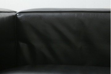 中古　イタリア製　Cassina(カッシーナ)　ル・コルビュジエ(Le Corbusier)　LC3　DURABLE(デュラーブル)　1人掛けソファ　(R-091548)