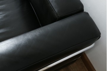中古　イタリア製　Cassina(カッシーナ)　ル・コルビュジエ(Le Corbusier)　LC3　DURABLE(デュラーブル)　1人掛けソファ　(R-091548)