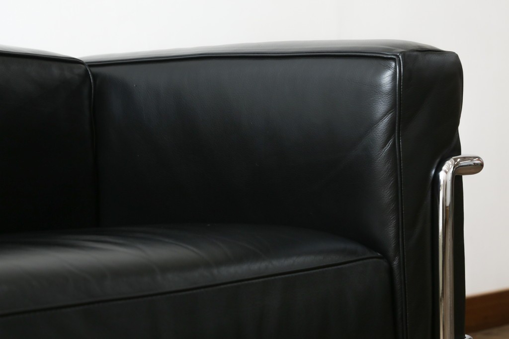 中古　イタリア製　Cassina(カッシーナ)　ル・コルビュジエ(Le Corbusier)　LC3　DURABLE(デュラーブル)　1人掛けソファ　(R-091548)
