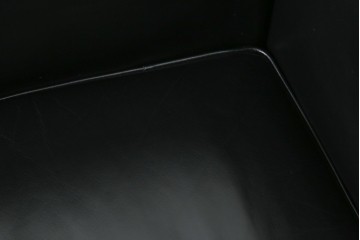 中古　イタリア製　Cassina(カッシーナ)　ル・コルビュジエ(Le Corbusier)　LC3　DURABLE(デュラーブル)　1人掛けソファ　(R-091548)