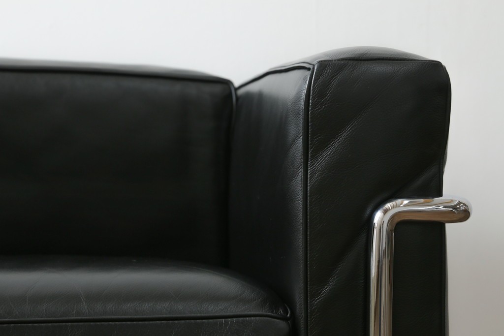 中古　イタリア製　Cassina(カッシーナ)　ル・コルビュジエ(Le Corbusier)　LC3　DURABLE(デュラーブル)　1人掛けソファ　(R-091548)