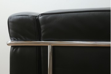 中古　イタリア製　Cassina(カッシーナ)　ル・コルビュジエ(Le Corbusier)　LC3　DURABLE(デュラーブル)　1人掛けソファ　(R-091548)
