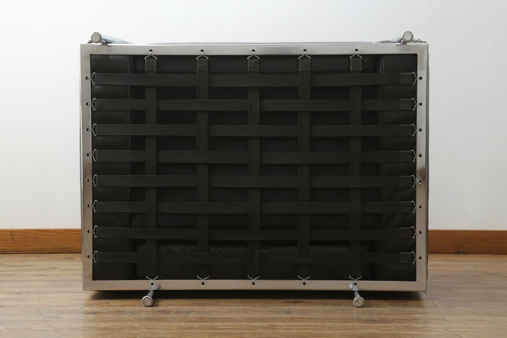 中古　イタリア製　Cassina(カッシーナ)　ル・コルビュジエ(Le Corbusier)　LC3　DURABLE(デュラーブル)　1人掛けソファ　(R-091548)