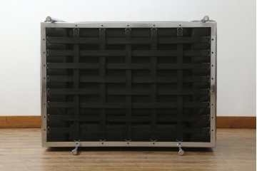中古　イタリア製　Cassina(カッシーナ)　ル・コルビュジエ(Le Corbusier)　LC3　DURABLE(デュラーブル)　1人掛けソファ　(R-091548)