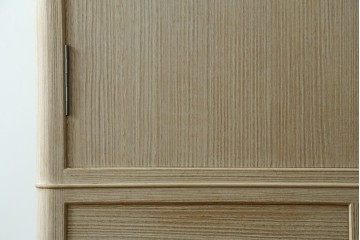 中古　伝統工芸士 坂内純一作　梅の花文様の金具が上品な重ね加茂桐箪笥　(R-091549)