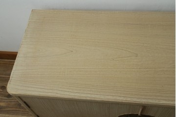 《天板取り付け加工費込み》　中古　伝統工芸士 坂内純一作　加茂桐箪笥　梅の花文様の金具が上品な着物箪笥　(R-091550)