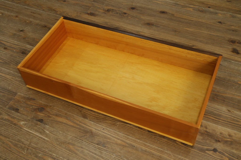 中古　松本民芸家具　D型和タンスⅡ　豊富な収納を備えた上品な佇まいの重ね箪笥　(R-091553)
