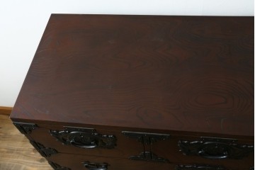 中古　南部箪笥　欅(ケヤキ)材　桐紋の飾り金具が美しい車箪笥　(R-091558)