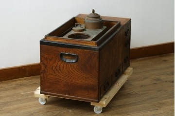 和製ヴィンテージ　大正から昭和初期　欅(ケヤキ)材　豊かな木目を楽しめる長火鉢　(R-091564)