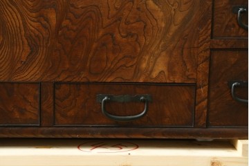 和製ヴィンテージ　大正から昭和初期　欅(ケヤキ)材　豊かな木目を楽しめる長火鉢　(R-091564)