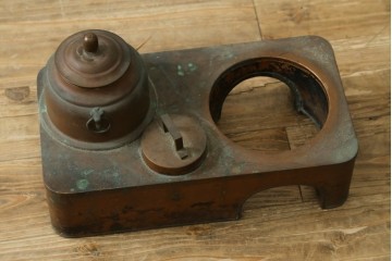 和製ヴィンテージ　大正から昭和初期　欅(ケヤキ)材　豊かな木目を楽しめる長火鉢　(R-091564)