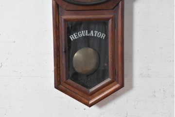 和製アンティーク　大正から昭和初期　REGULATOR　八角形のケースとローマ数字がレトロな壁掛け時計　(R-091568)