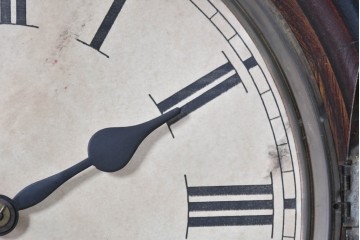 和製アンティーク　大正から昭和初期　REGULATOR　八角形のケースとローマ数字がレトロな壁掛け時計　(R-091568)